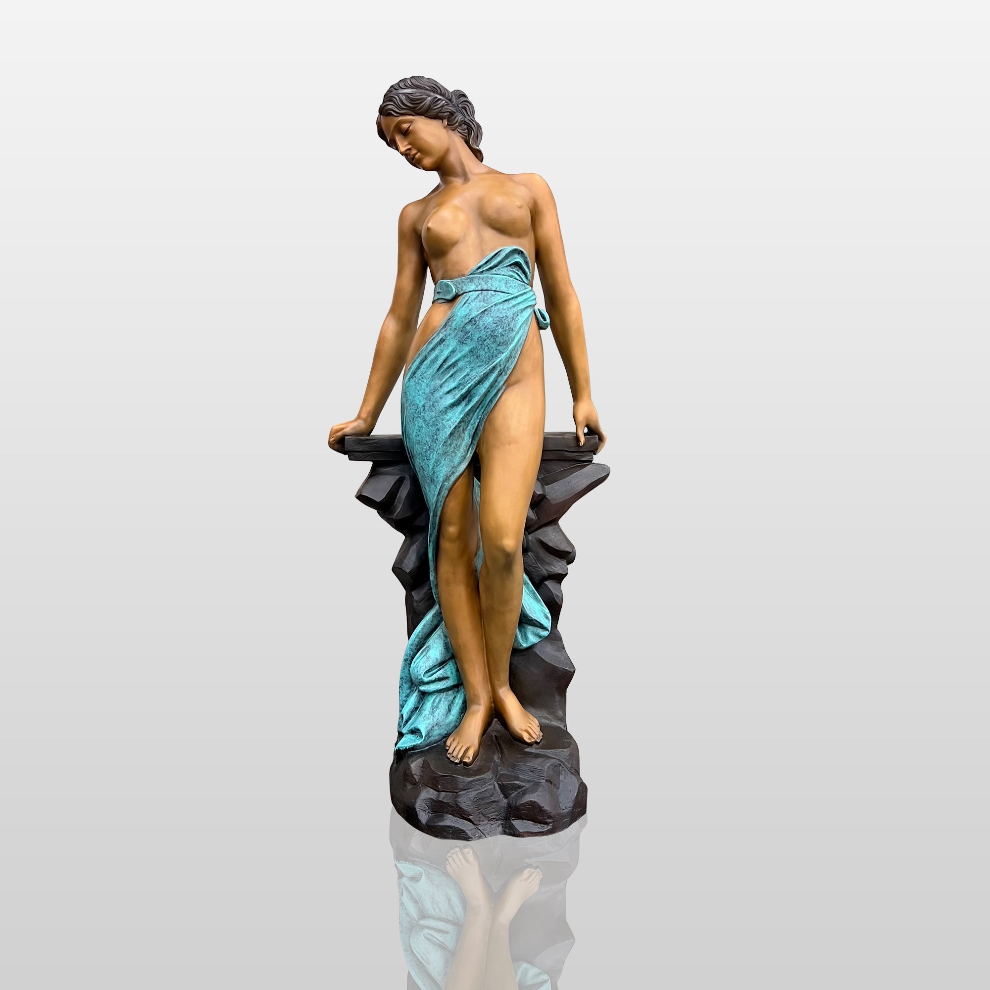 PREMIER Fiberglass Sexy Beautiful Woman Outdoor Sculpture PSF-019